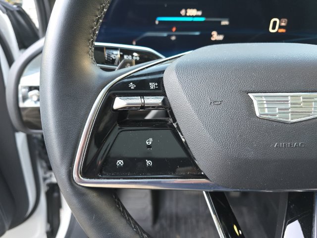 Used 2024 Cadillac Lyriq Luxury RWD image 15