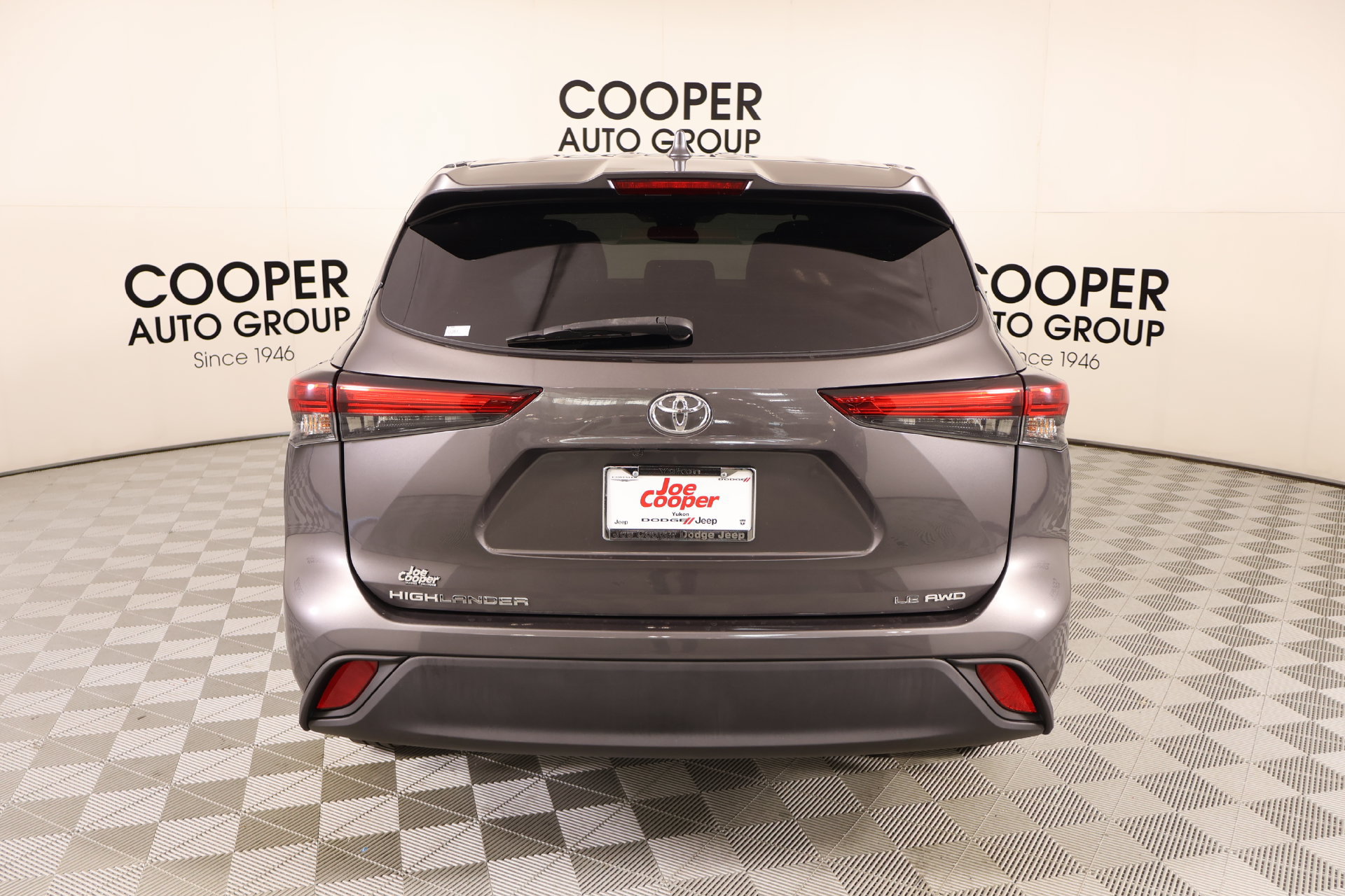 Used 2021 Toyota Highlander LE AWD/4WD image 21