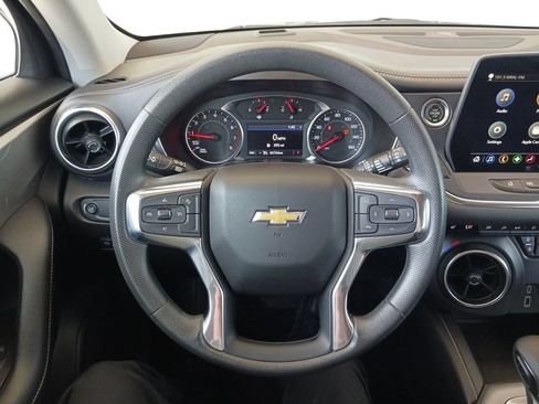 Used 2025 Chevrolet Blazer LT AWD/4WD image 17