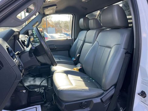 Used 2012 Ford F550 165  W.B. 2D w/ PWR Equipment Group image 10