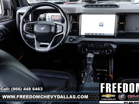 Used 2021 Ford Bronco Badlands image 13