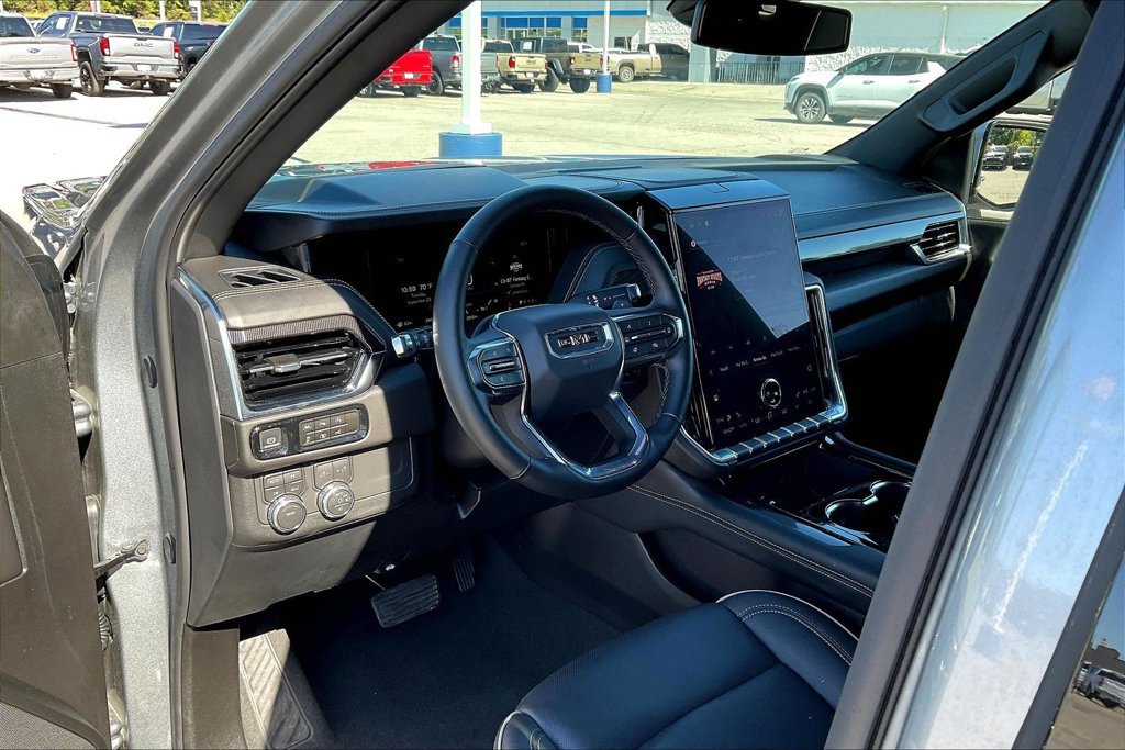 Used 2026 GMC Yukon Elevation AWD/4WD image 24