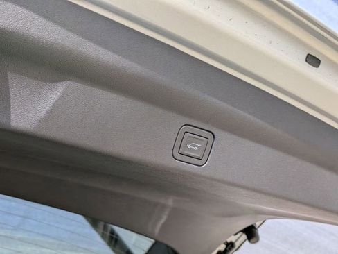 New 2025 Cadillac Escalade IQ Luxury 2 image 32