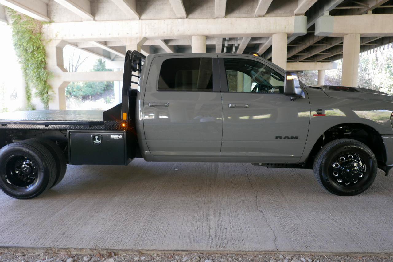 Used 2026 RAM 3500 Laramie w/ Night Edition AWD/4WD image 32
