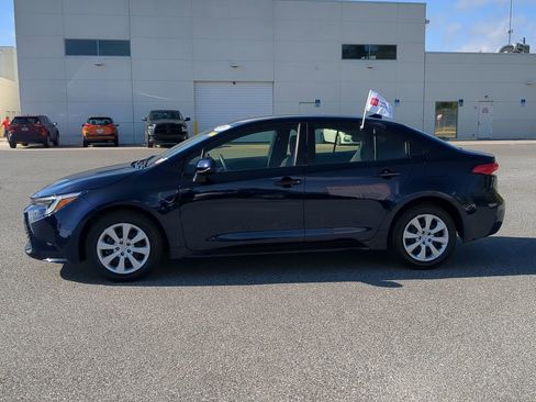 Used 2025 Toyota Corolla LE image 16