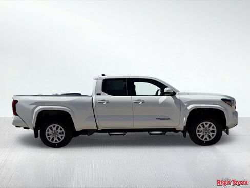 New 2026 Toyota Tacoma SR5 RWD image 9
