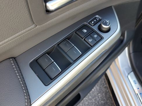 Certified 2023 Toyota Sienna XSE image 27