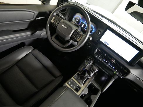 Used 2024 Toyota Land Cruiser w/ Premium Package image 9