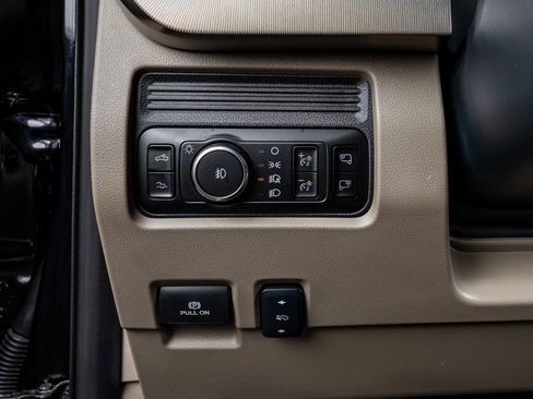 Used 2025 Ford F450 Platinum w/ Platinum Plus Package image 21