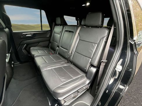 Used 2025 Chevrolet Tahoe LT image 14