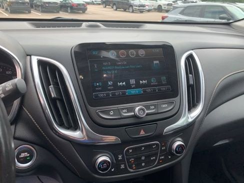 Used 2018 Chevrolet Equinox Premier image 29