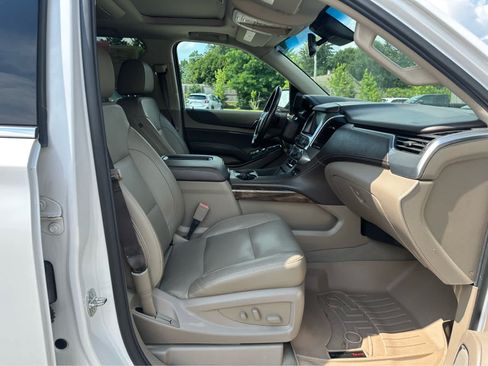 Used 2019 Chevrolet Tahoe LT w/ LT Signature Package AWD/4WD image 21