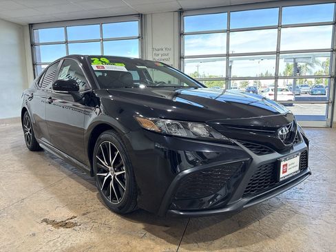 Certified 2024 Toyota Camry SE FWD image 4