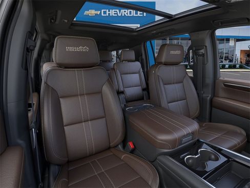 New 2026 Chevrolet Suburban High Country image 16
