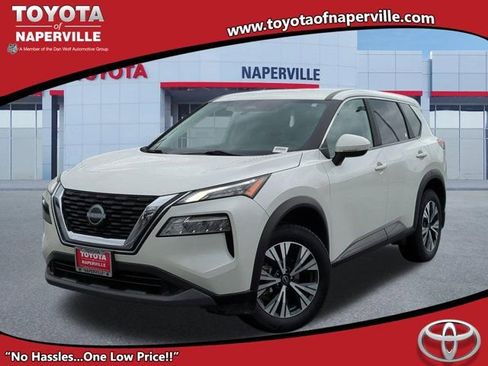 Used 2023 Nissan Rogue SV image 1