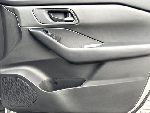 Certified 2024 Nissan Rogue S image 12