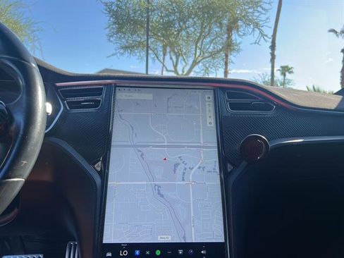 Used 2016 Tesla Model S 70D image 17