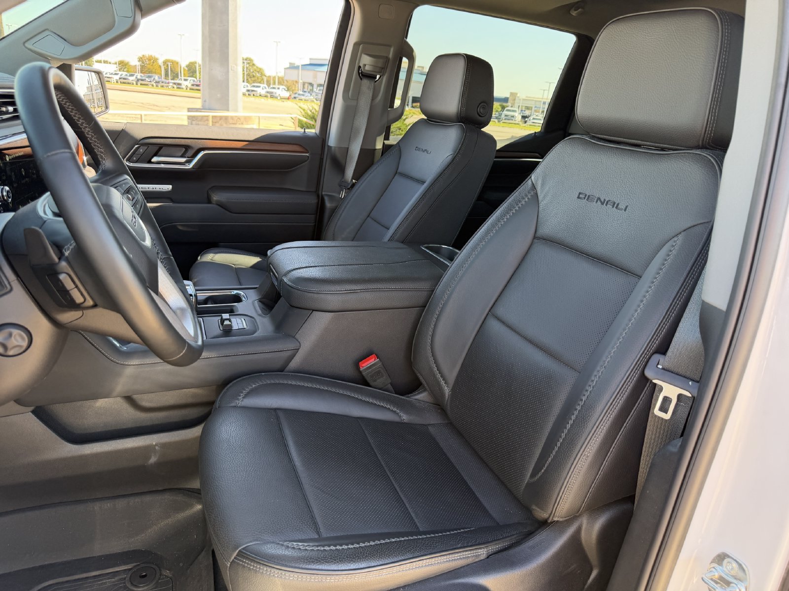 Used 2025 GMC Sierra 1500 Denali w/ Denali Reserve Package AWD/4WD image 27