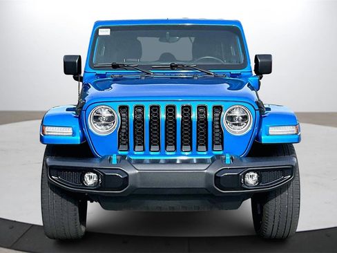 Used 2022 Jeep Wrangler Unlimited Sahara image 3