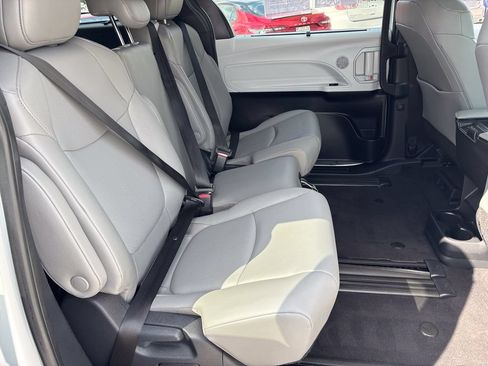 Certified 2026 Toyota Sienna XLE FWD image 44