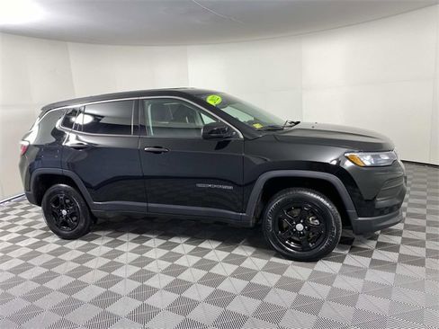 Used 2022 Jeep Compass Sport image 10