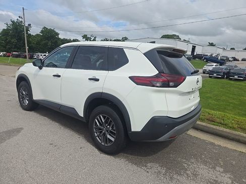 Used 2023 Nissan Rogue S AWD/4WD image 4
