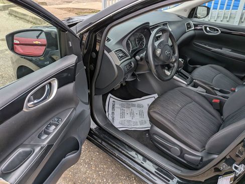 Used 2019 Nissan Sentra SV w/ Special Edition Package image 18