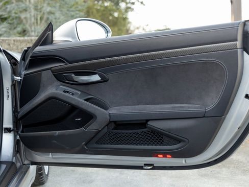 Used 2025 Porsche 718 Cayman GT4 RS image 53