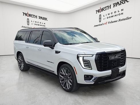 Used 2025 GMC Yukon XL Denali Ultimate w/ LPO, Floor Liner Package AWD/4WD image 7