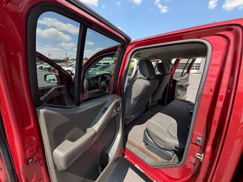 Used 2017 Nissan Frontier PRO-4X w/ Pro-4x Graphics Package AWD/4WD image 13