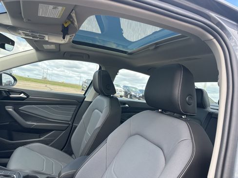 New 2026 Volkswagen Jetta SEL FWD image 9