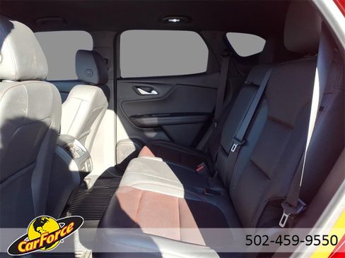 Used 2022 Chevrolet Blazer RS w/ Enhanced Convenience Package image 5
