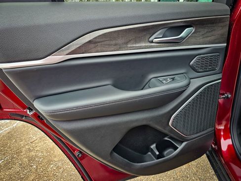 New 2026 Jeep Grand Cherokee Limited image 34