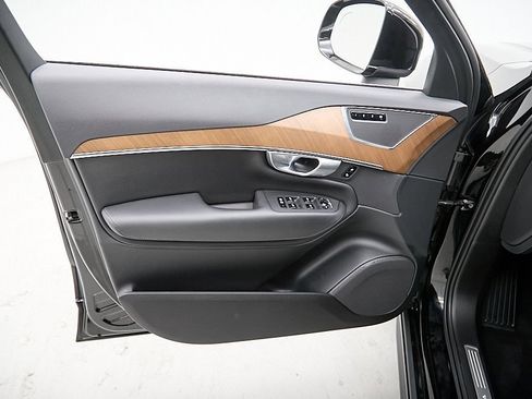 Used 2024 Volvo XC90 B6 Plus w/ Protection Package image 11