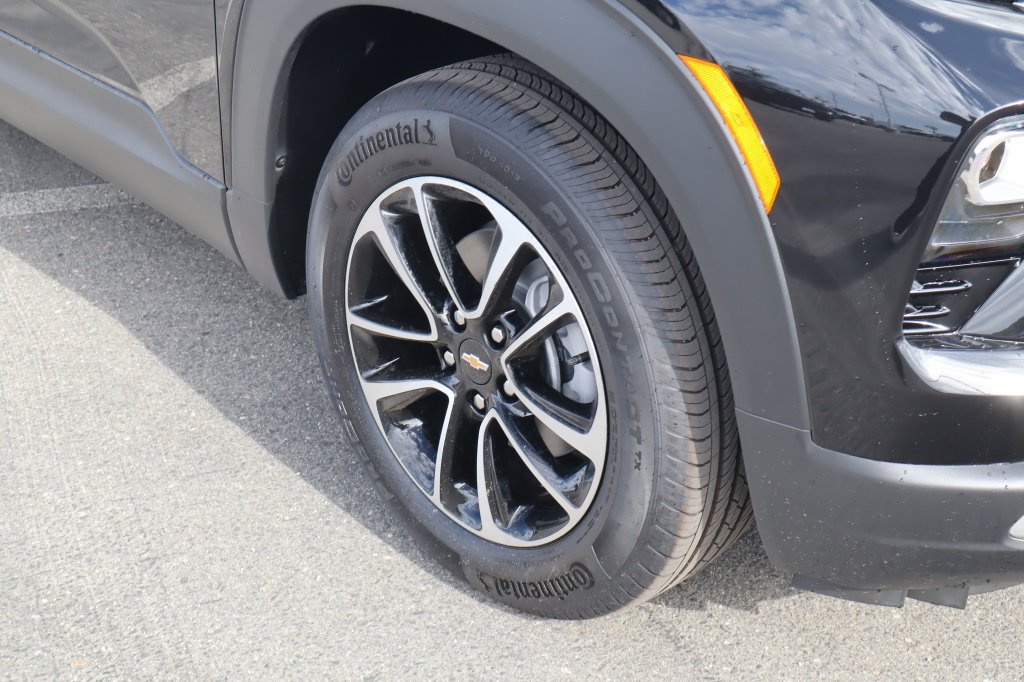 New 2026 Chevrolet TrailBlazer LT w/ LT Cold Weather Package FWD image 14