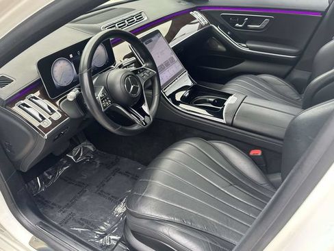 Used 2022 Mercedes-Benz S 580 4MATIC Sedan image 2