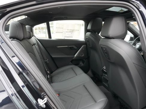 New 2026 BMW i5 eDrive40 w/ M Sport Package image 9