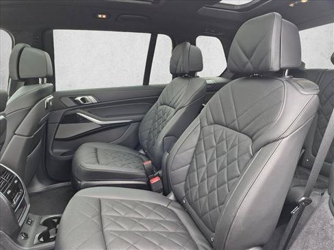 New 2027 BMW X7 xDrive40i w/ M Sport Package AWD/4WD image 16