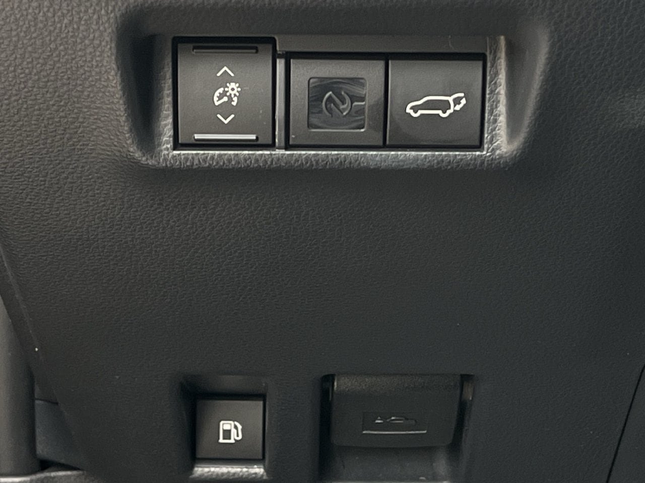 Used 2026 Toyota RAV4 XLE Premium FWD image 20