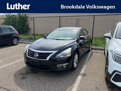 Used 2013 Nissan Altima 2.5 SL w/ Technology Pkg