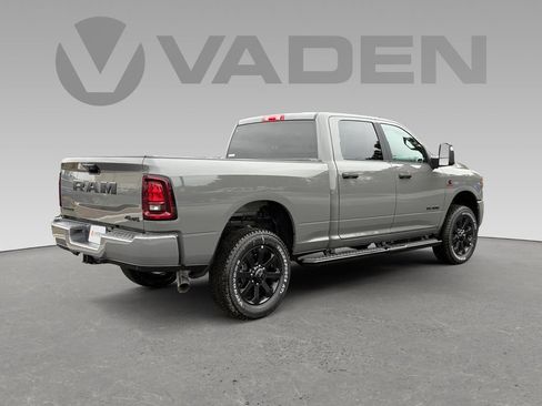 New 2026 RAM 2500 Big Horn AWD/4WD image 15