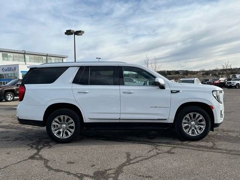 Used 2024 GMC Yukon Denali image 6