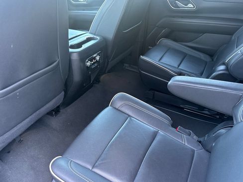 Used 2024 GMC Yukon SLT AWD/4WD image 14