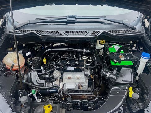 Used 2020 Ford EcoSport SE w/ SE Convenience Package image 32