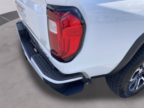 Used 2023 GMC Canyon AT4 w/ AT4 Premium Package image 11