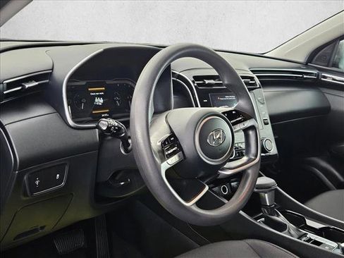 Used 2023 Hyundai Tucson SE image 11