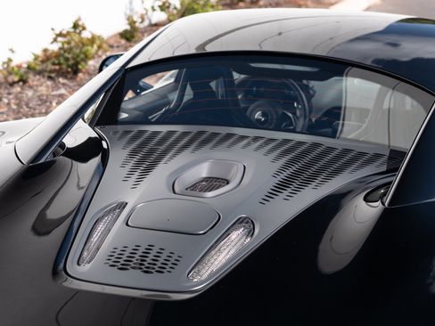 Used 2023 McLaren Artura RWD image 25