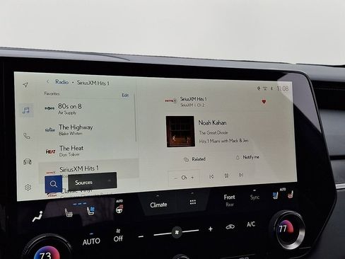 Used 2025 Lexus RX 350 Premium image 18