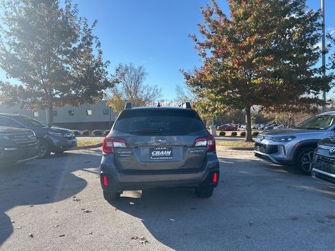 Used 2019 Subaru Outback 2.5i Limited image 6