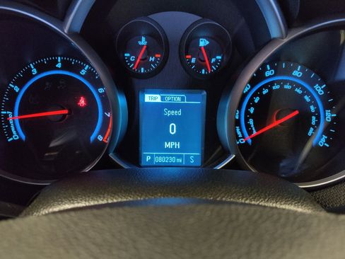 Used 2014 Chevrolet Cruze LT w/ Technology Package FWD image 23